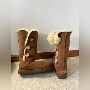 Woman’s UGG’s size 8